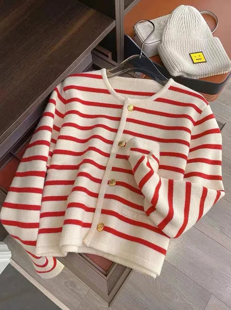 gestreifter Cardigan