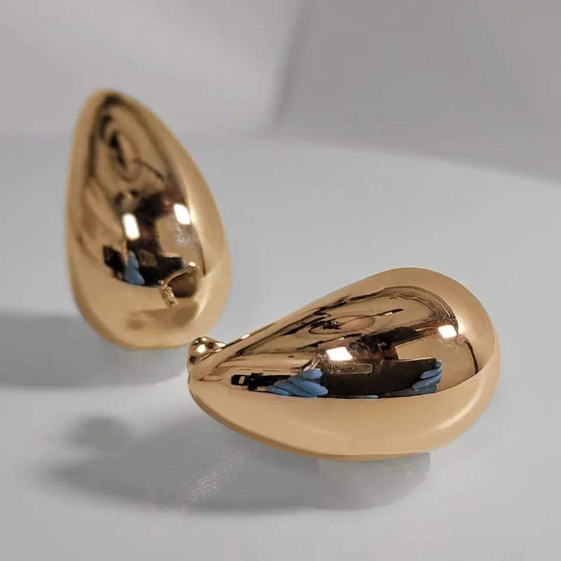 Water earrings 18 carat